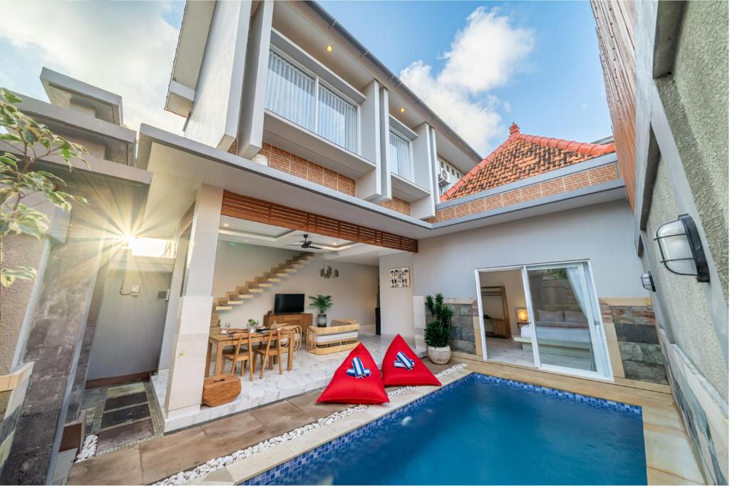 Swimmingpoolen hos eller tæt på Q LA Villas