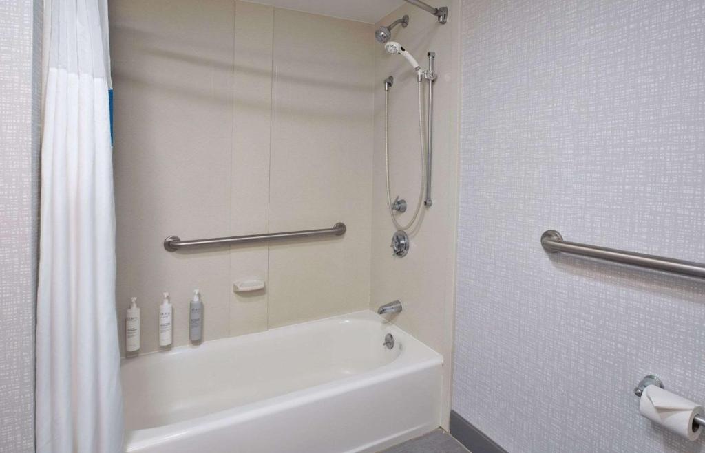Hampton Inn Cincinnati Northwest Fairfield - 特大号床间 - 带无障碍设施/禁烟