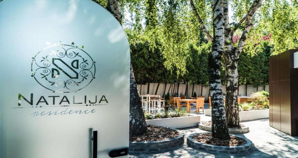 Zahrada ubytování Best Western Premier Natalija Residence