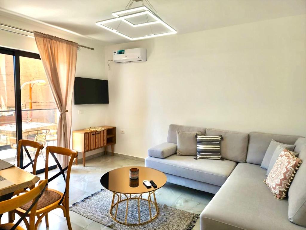 Renovated 2BR Retreat Near the Beach