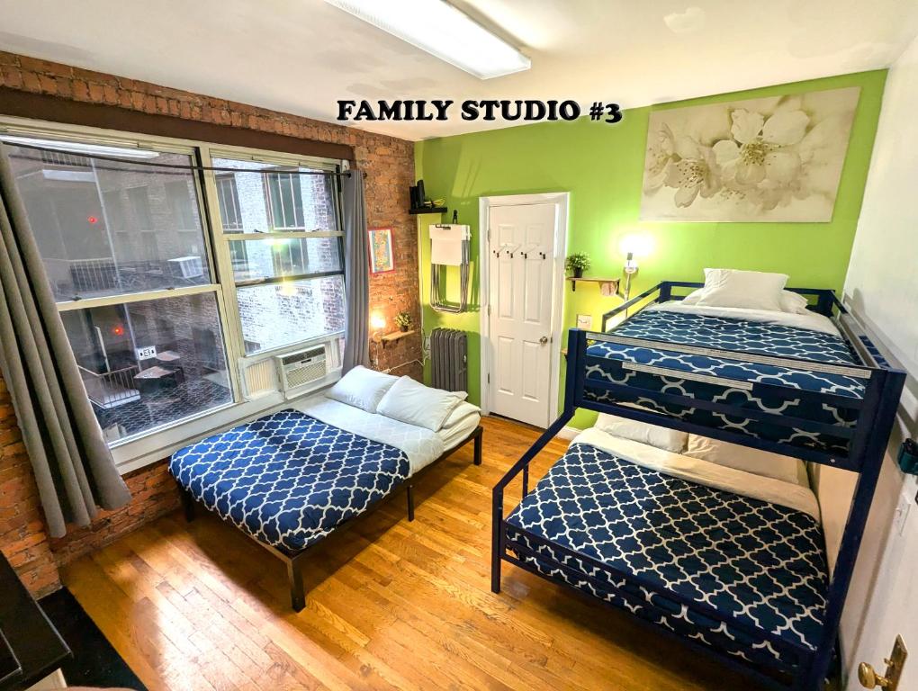 NYC Empire Apartments - 