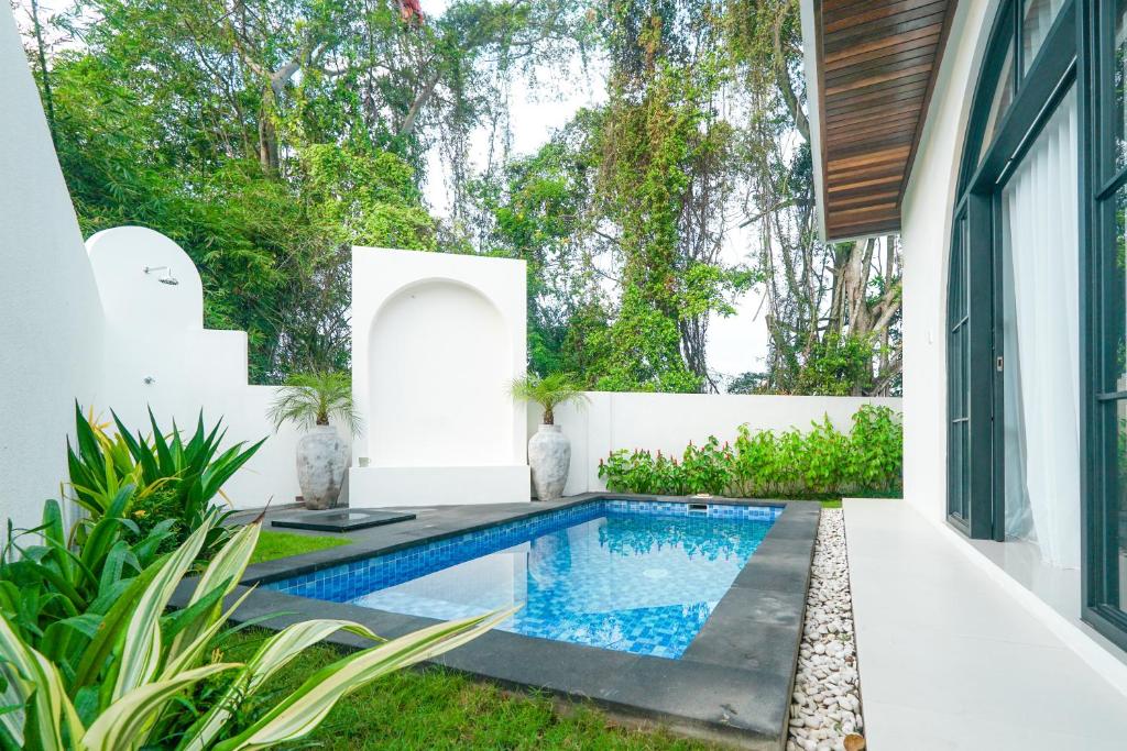 Hồ bơi trong/gần Villa Suksma Canggu