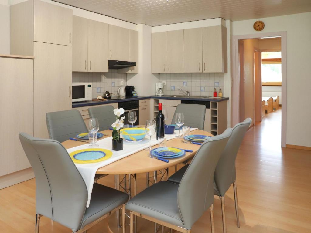 Kuchyň nebo kuchyňský kout v ubytování Apartment Rosablanche B21 by Interhome