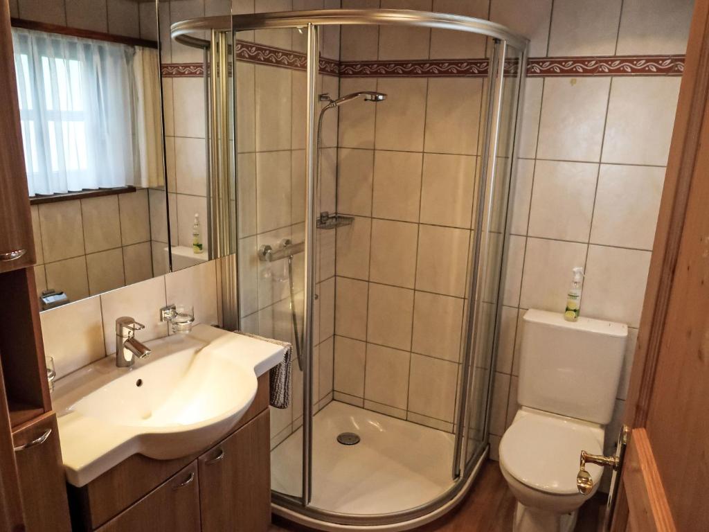 Koupelna v ubytování Apartment Fricktalerhuus Apt 5 by Interhome