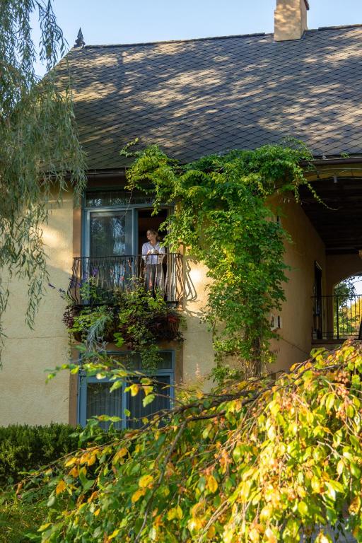 Mirbeau Inn & Spa - Skaneateles - Cottage King Room With Garden View