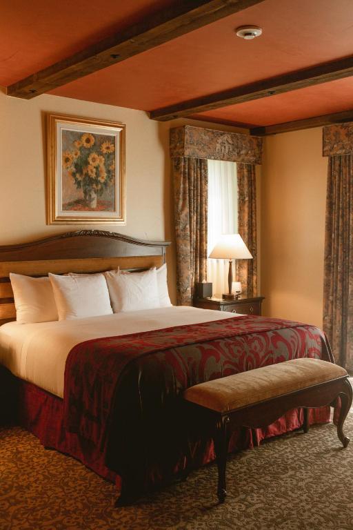 Mirbeau Inn & Spa - Skaneateles - Main King Room With Garden View - Patio