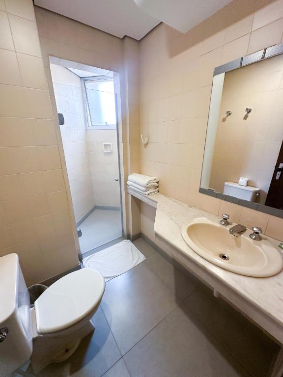 Koupelna v ubytování Sumatra Hotel e Centro de Convenções