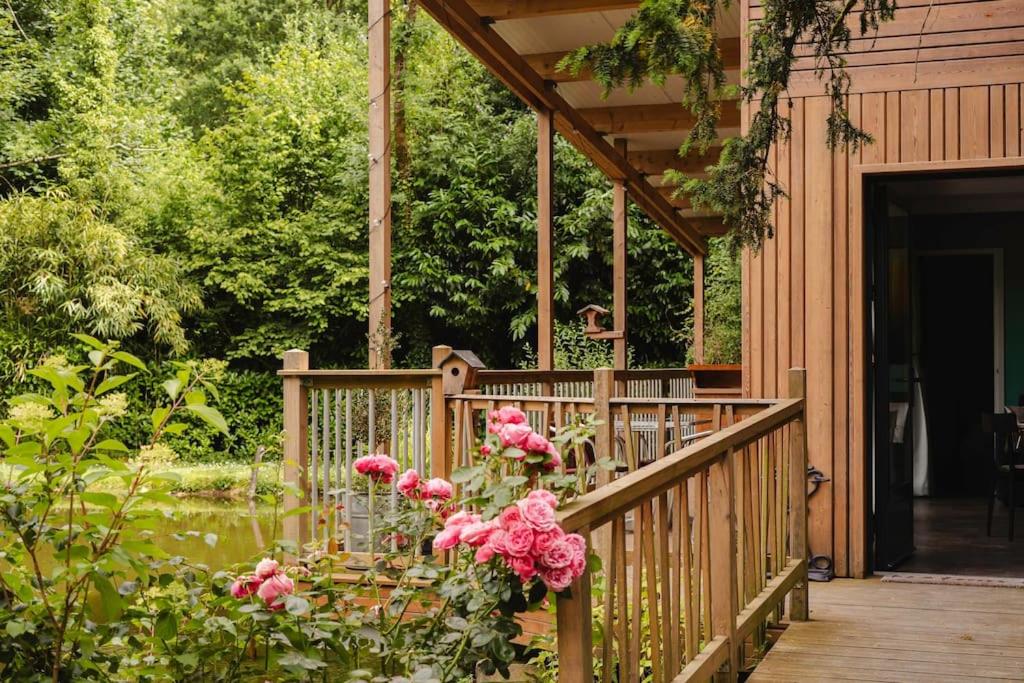 Jardin de l'établissement Le chant des oiseaux - Chalet