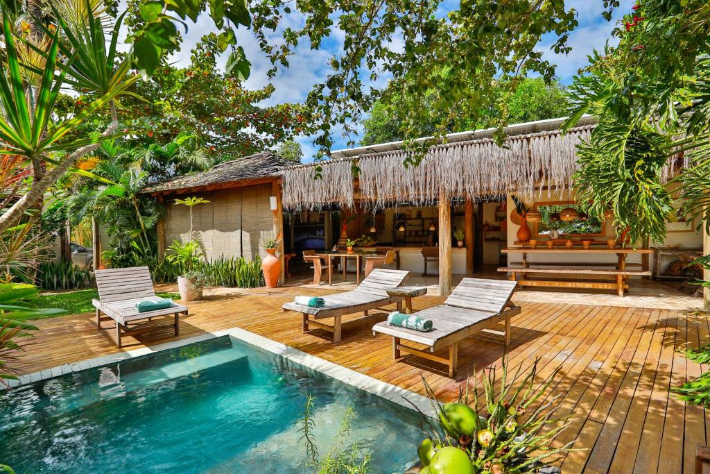 Swimmingpoolen hos eller tæt på Casa e Pousada Alecrim