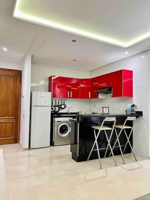 Kuchyň nebo kuchyňský kout v ubytování Luxury Appart Maarif - Confort et Élégance au Cœur de la Ville