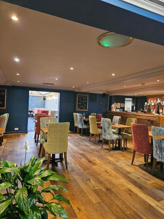 The Queens Hotel & Victoria Cloisters Apartments - Resim 2