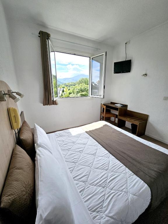 Adonis Lourdes - Notre Dame de la Sarte - Double Room With Mountain View