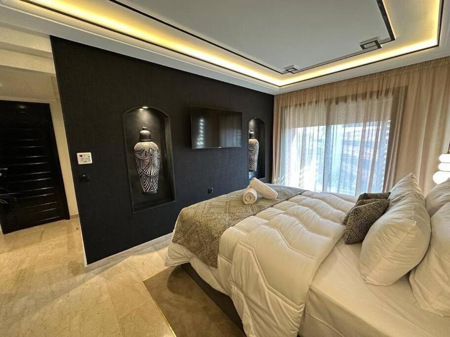 Ultra-Luxury 2-Bedroom Apartment in City Center Atlas View — photo 7