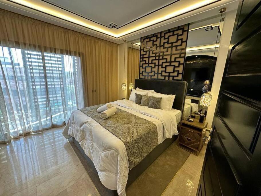 Ultra-Luxury 2-Bedroom Apartment in City Center Atlas View — photo 5