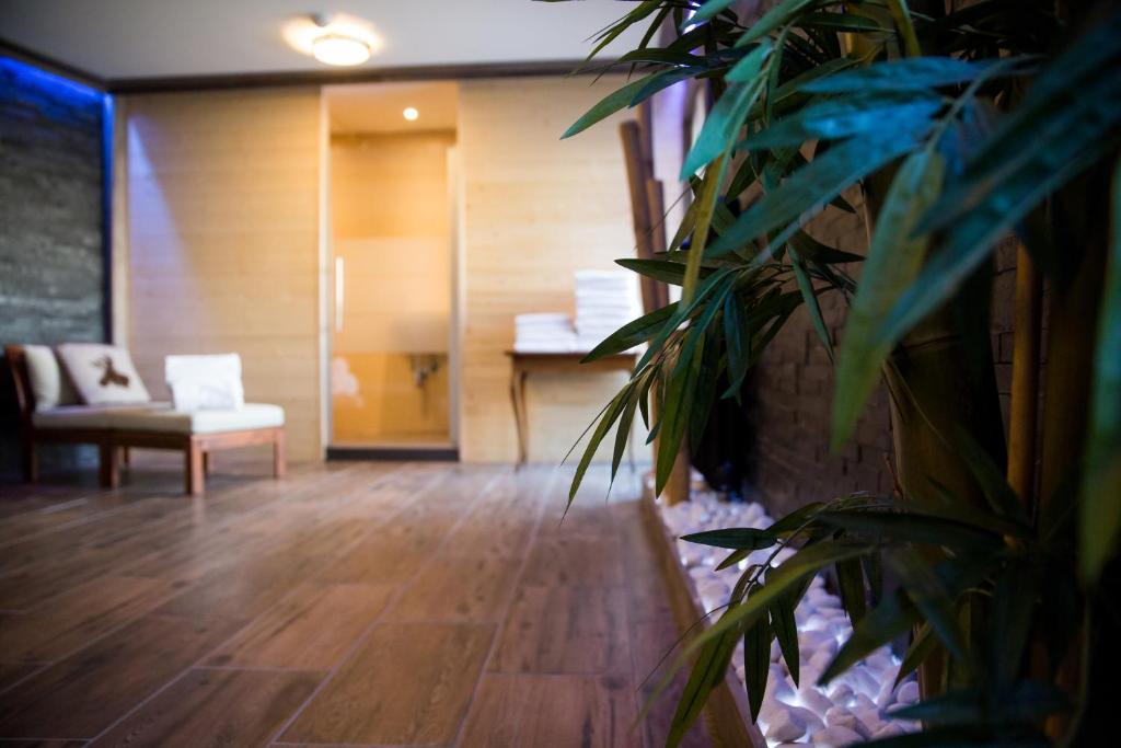 Posezení v ubytování Hotel Bristol Verbier