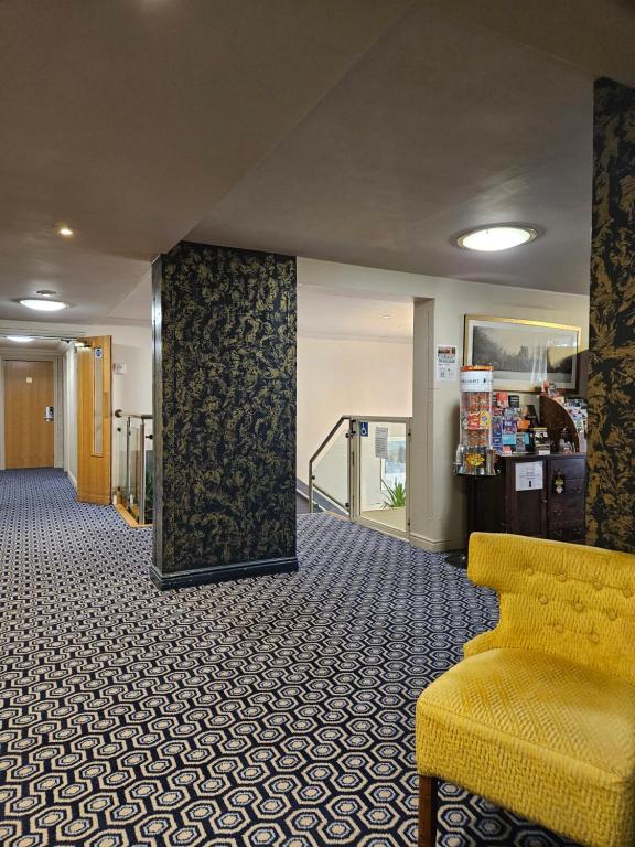 The Queens Hotel & Victoria Cloisters Apartments - Resim 24