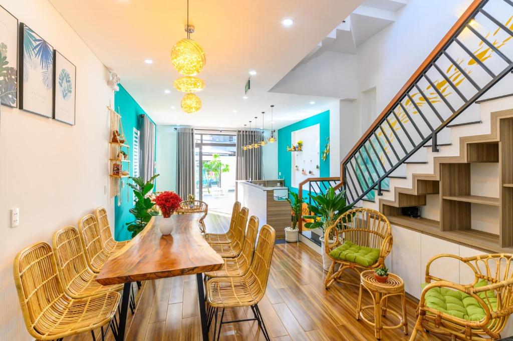 Posezení v ubytování Kivi Homestay Hoi An