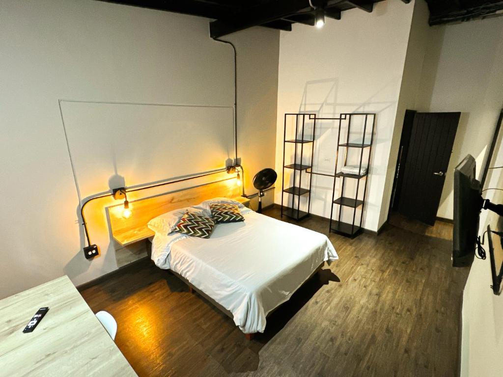 Studio in Poblado near Envigado FRN103 - One-Bedroom Apartment