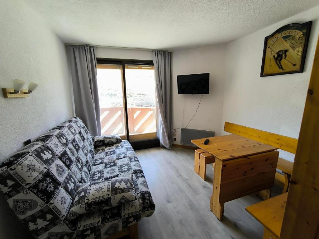 TV a/nebo společenská místnost v ubytování Temples du Soleil Machu Appartements VTI