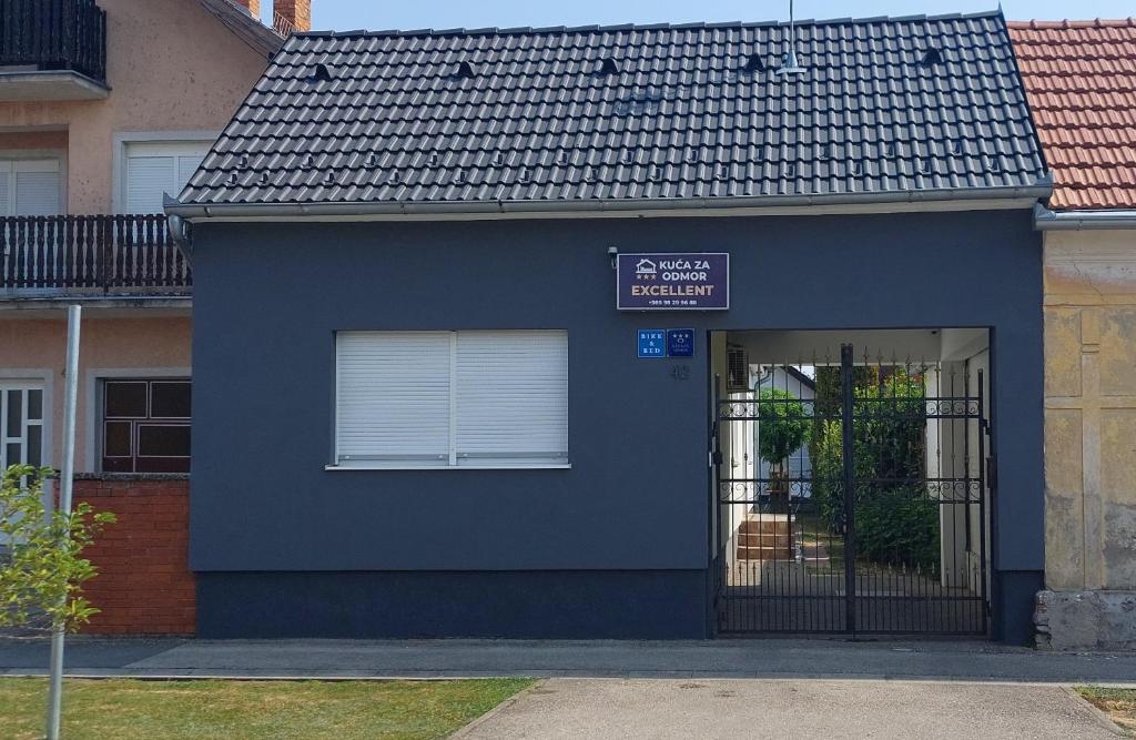 Apartman EXCELLENT - Kuća za odmor u Županji -natkriveno parkirno mjesto - Housity
