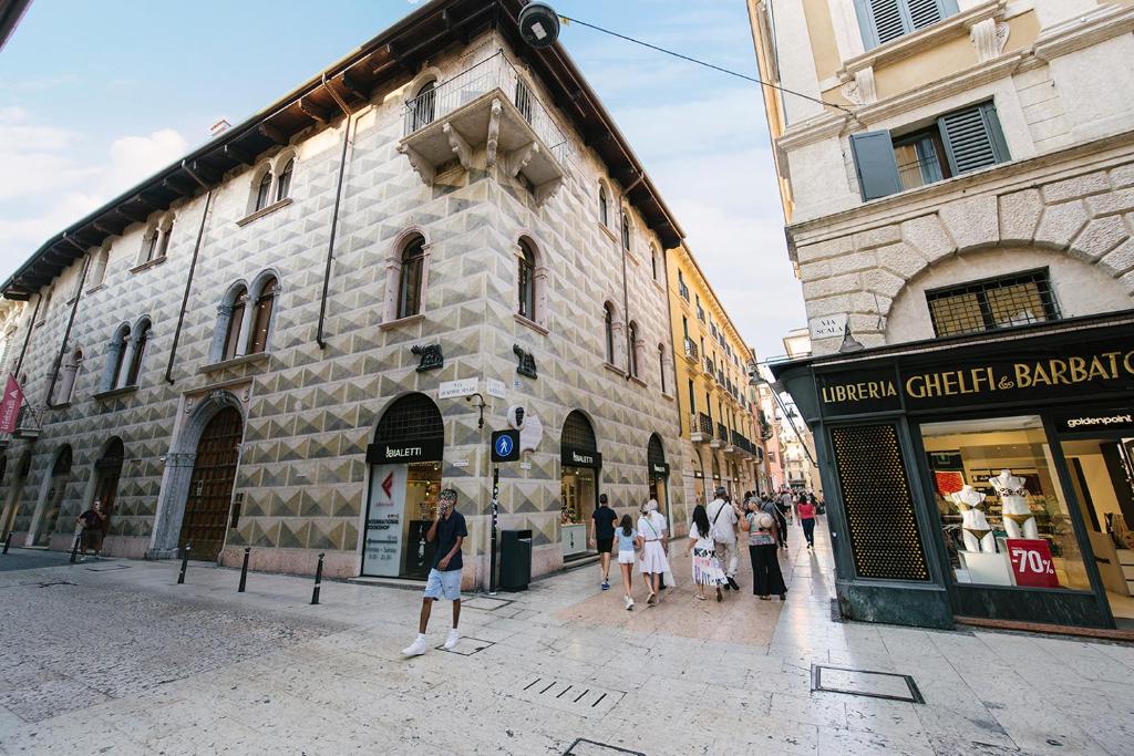 Palazzo Confalonieri da Lisca - 2