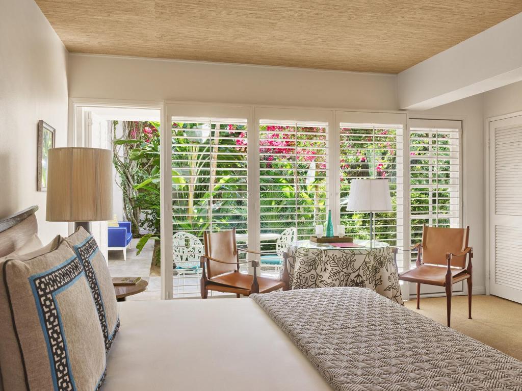 Postel nebo postele na pokoji v ubytování Parker Palm Springs