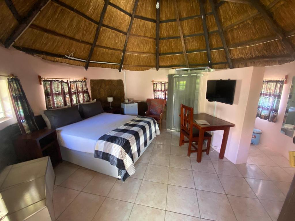 Lynns Guest House - Deluxe Queen Suite