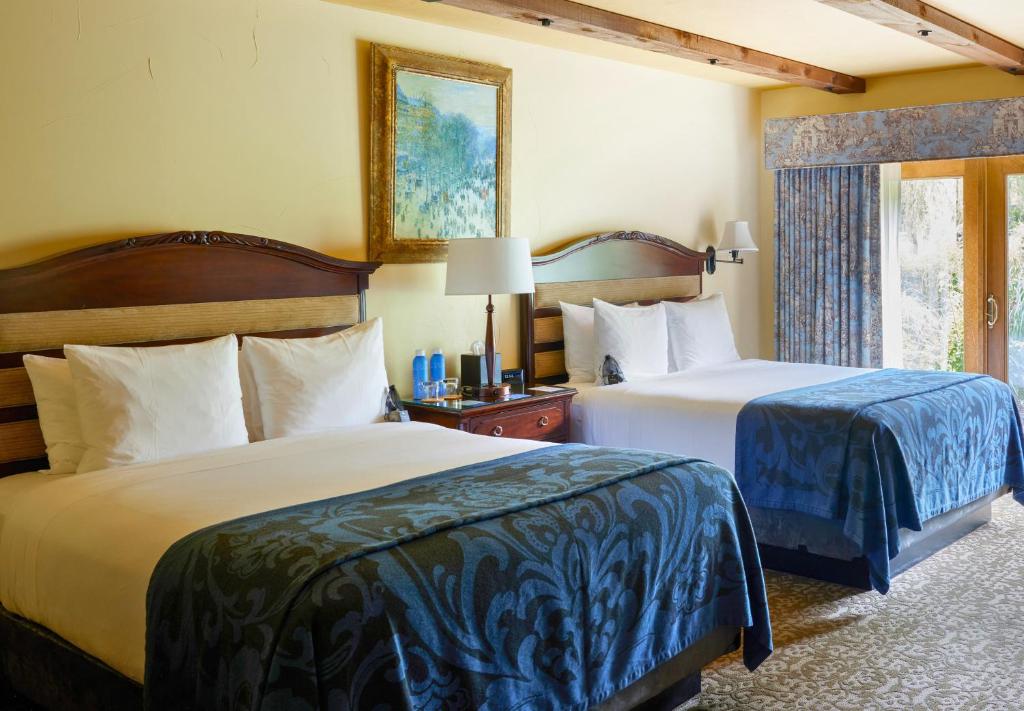 Mirbeau Inn & Spa - Skaneateles - Main Queen Room With Two Queen Beds