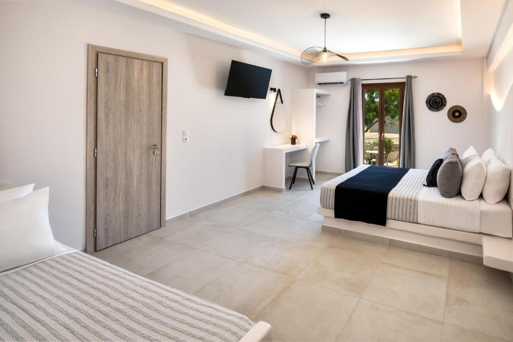 Santorinn Suites Fira - Resim 2