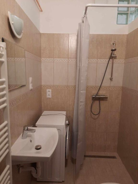 Tisza residence 1146 Budapest, Thököly út 151b/3. kép - 1