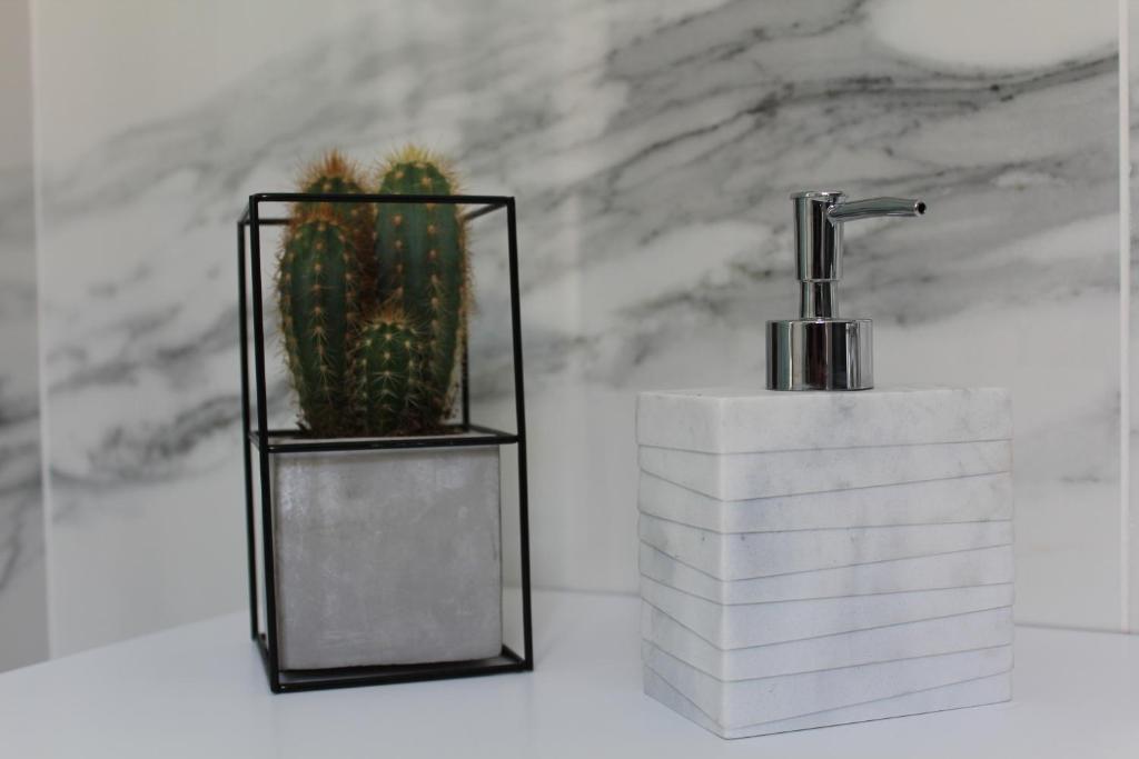 FALSTAFF Rooms & Suites - 16