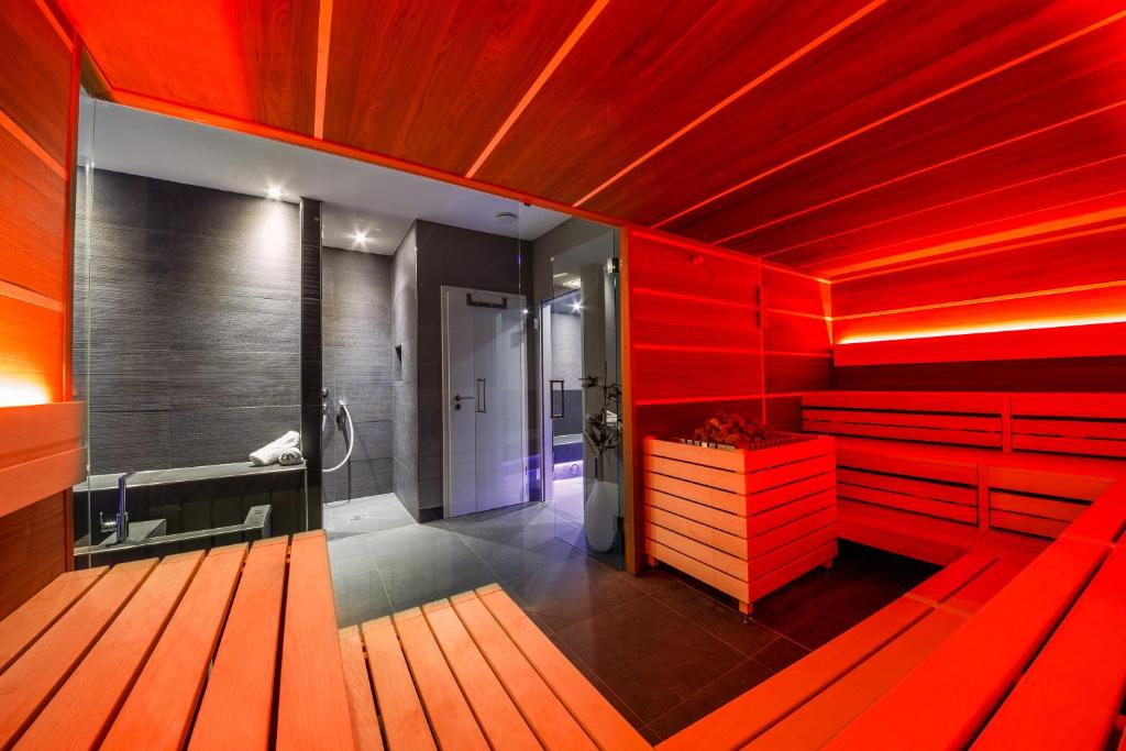 Koupelna v ubytování Hotel am Hopfensee