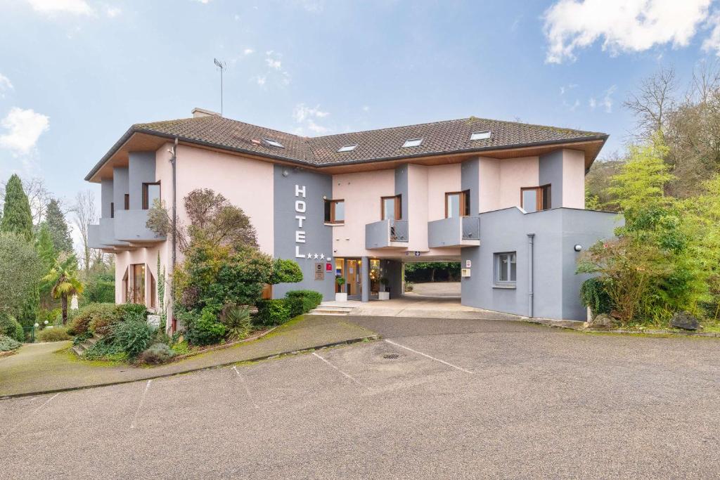 Budova, kde se hotel nachází