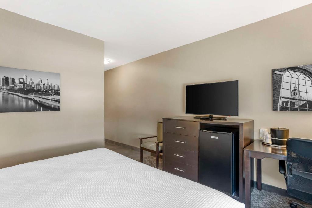 Best Western Plus Philadelphia-Pennsauken Hotel photo