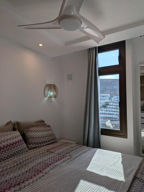 Posteľ alebo postele v izbe v ubytovaní BIG sun terrace renovated 2-bedroom luxury duplex