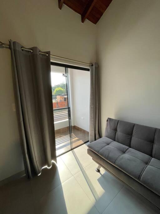 Posezení v ubytování CDE Duplex Rent - 3 Dormitorios