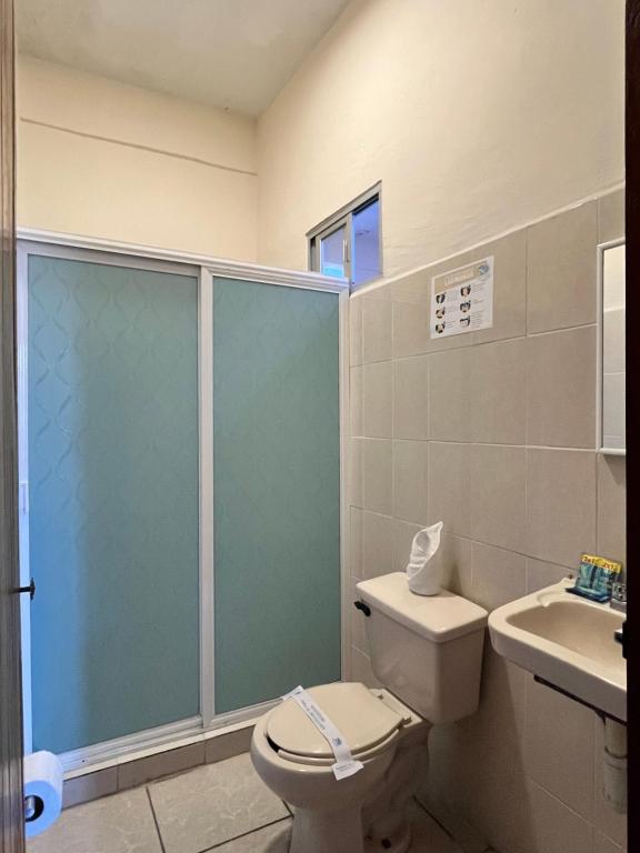 Koupelna v ubytování Hotel Las Brisas