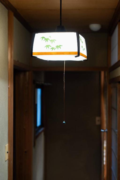 倉敷市にある倉敷の宿Retreat KOBAYASHI 1棟貸切 1日1組限定 11LLDDK 520平米 102年前の伝説の建物 瀬戸内芸術祭2025 直島 美観地区 最大10名 駐車場3台 ベッド8台のギャラリーの写真