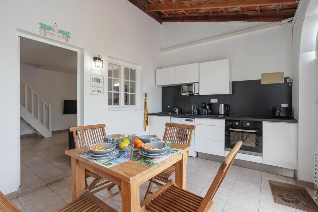 Kuchyň nebo kuchyňský kout v ubytování Superbe Duplex T2 Grand Rivière 3 étoiles