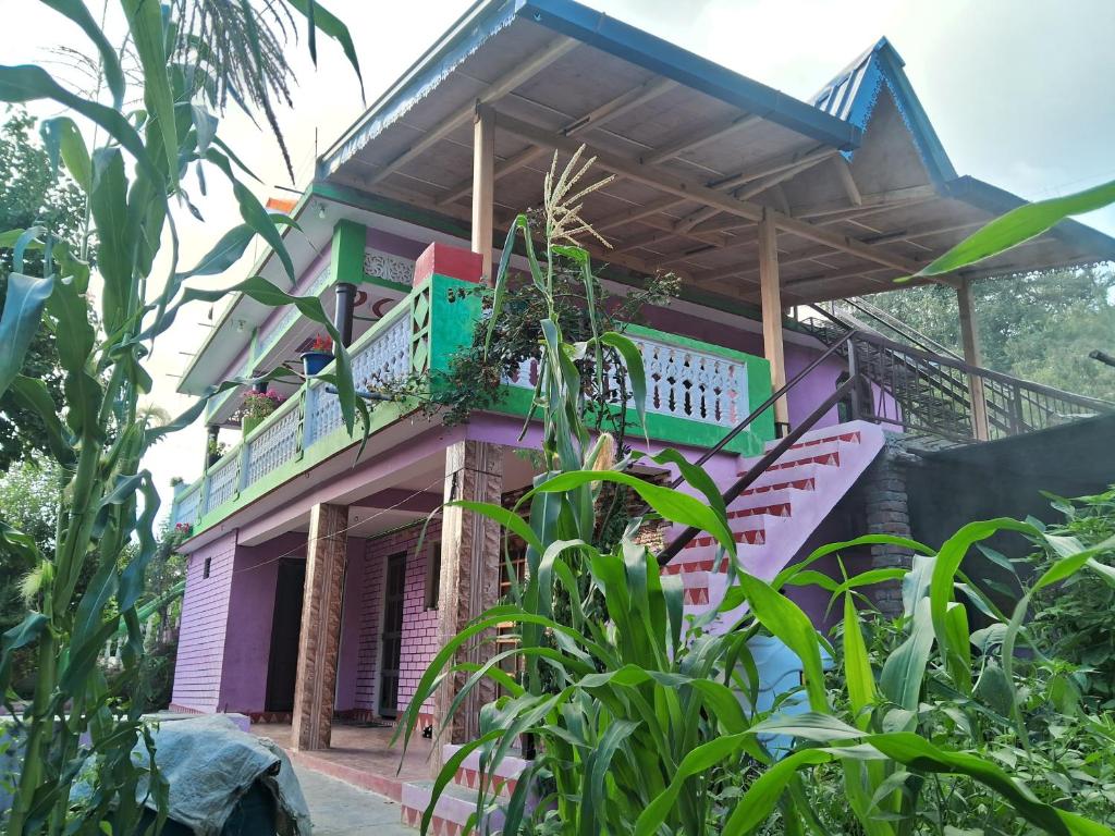 माँ Kamala's Family Homestay - Housity