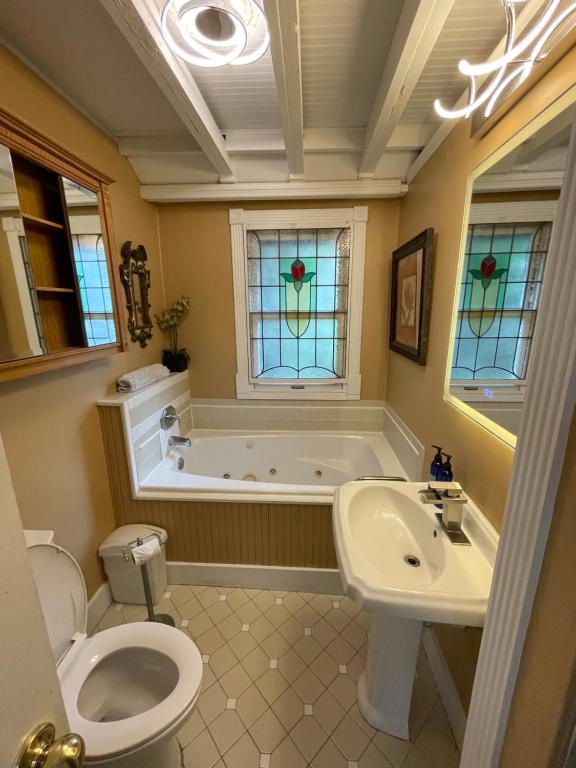 Peace & Plenty Inn Bed and Breakfast Downtown St Augustine-Adults Only - 高级大号床间