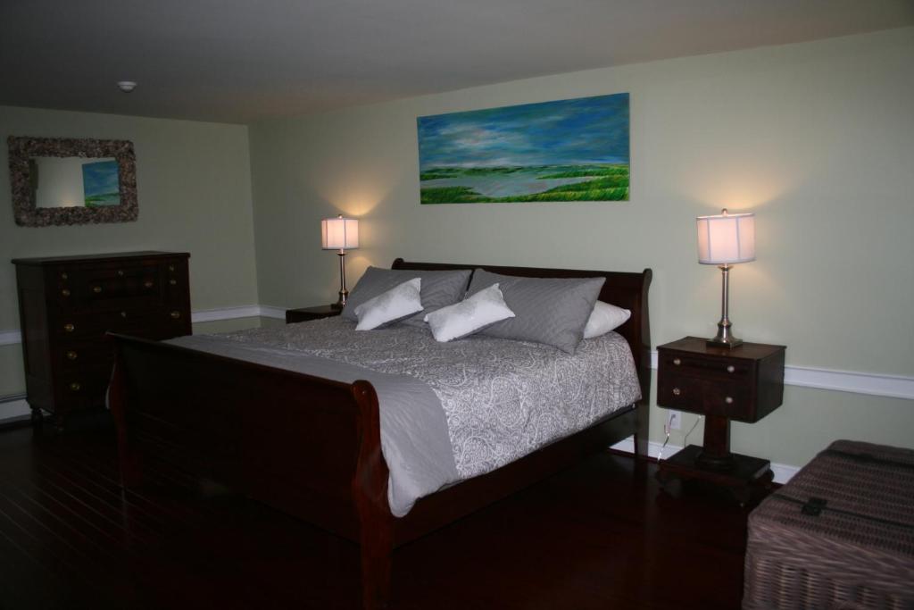 Krevet ili kreveti u jedinici u okviru objekta Shea's Riverside Inn & Motel