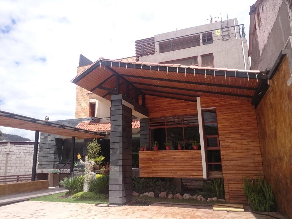 Budova, kde se hotel nachází