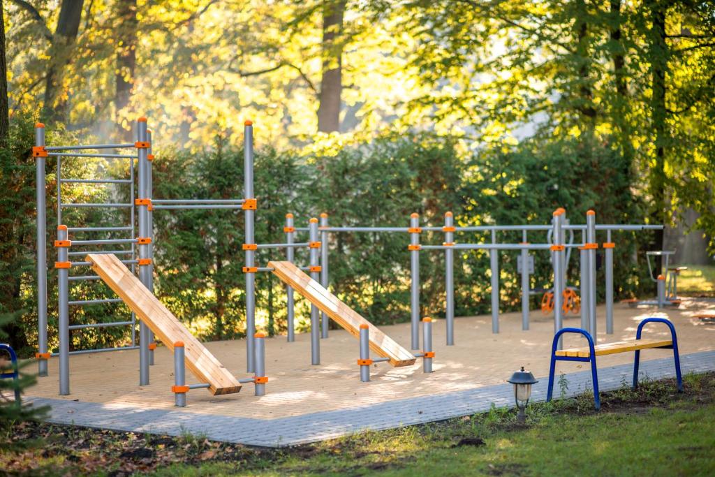 Herní místnost nebo prostor pro děti v ubytování Drevny Grad Park-hotel