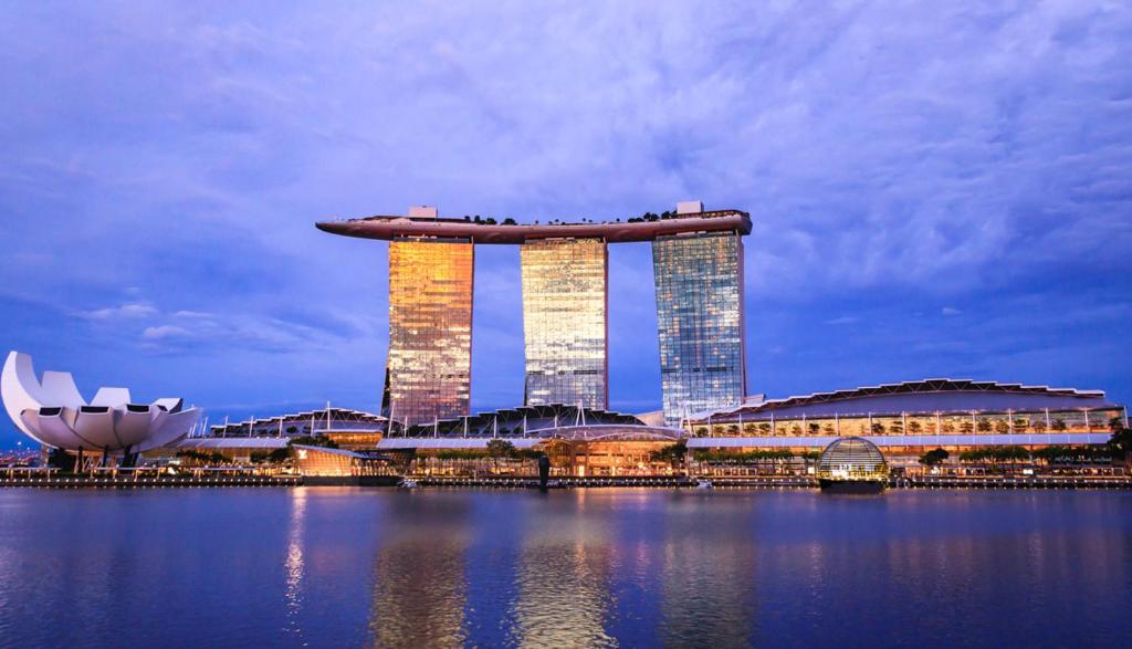 Ein allgemeiner Blick auf Singapur oder ein Stadtblick von des Hotels aus