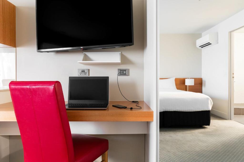 The Old Woolstore Apartment Hotel - Resim 45