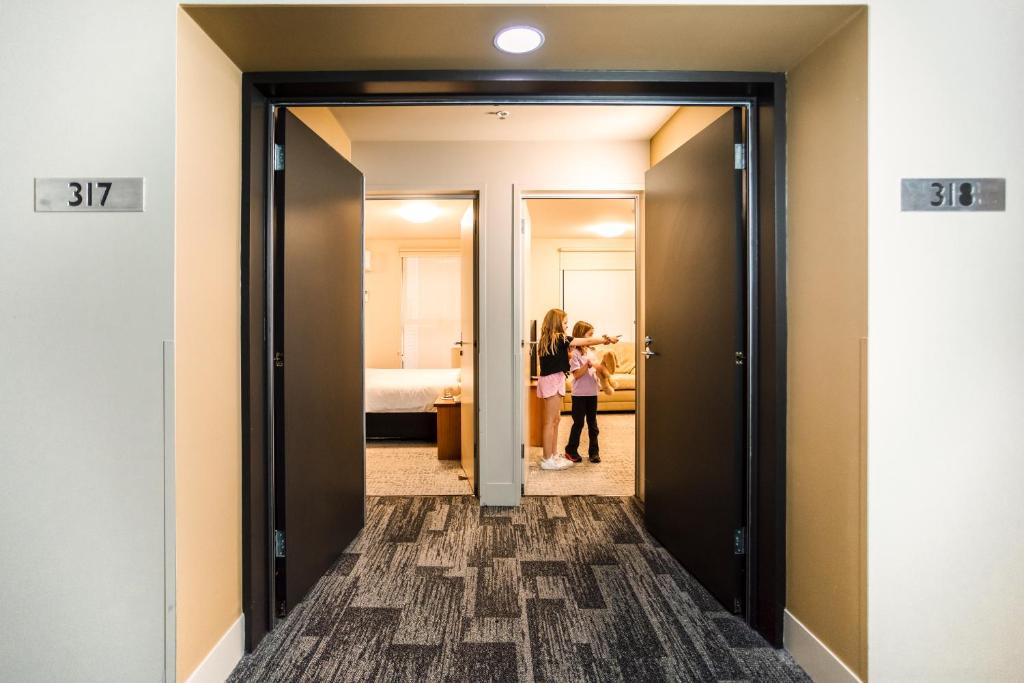 The Old Woolstore Apartment Hotel - Resim 23