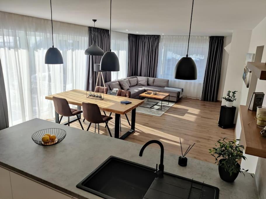 O zonă de relaxare la Apartmán v centre mesta Trstená