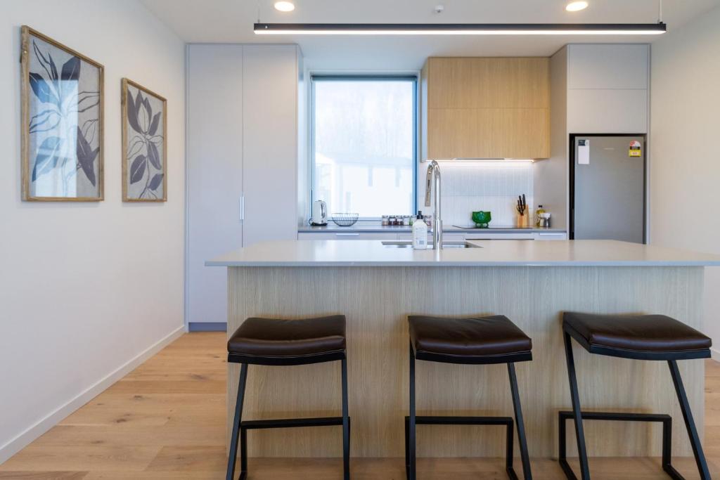 Getaway on Manchester Street - Carpark, Central - Resim 24