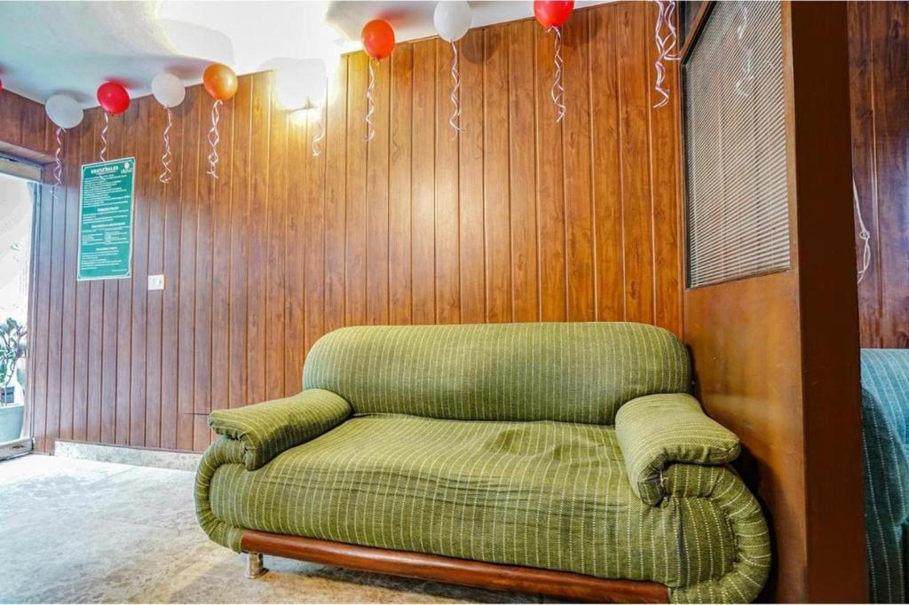 امکانات Niksen Hotel's At Saket - تصویر ۴